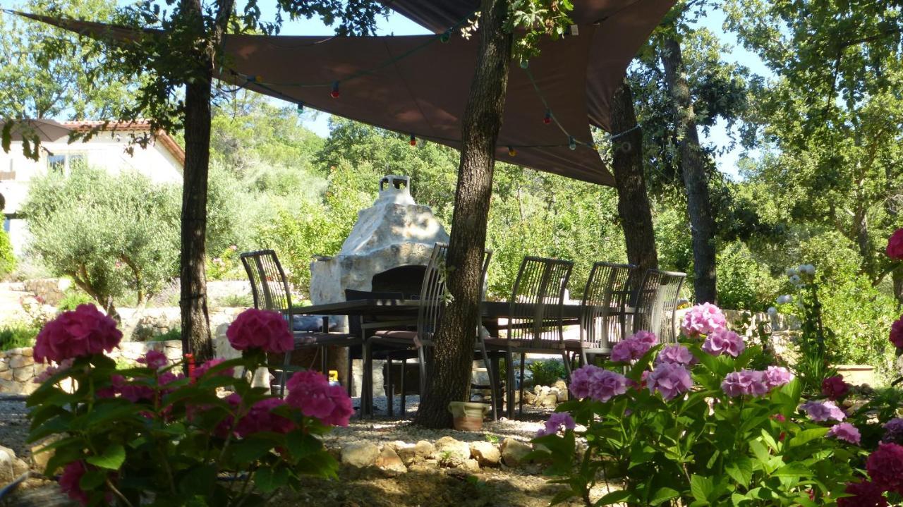 Le Vallon Des Oliviers Montauroux Exteriör bild
